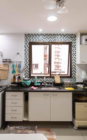 Apartamento à venda com 131m², 3 quartos e 2 vagasCozinha