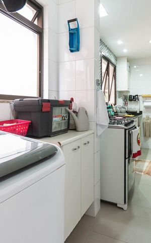 Apartamento à venda com 131m², 3 quartos e 2 vagasÁrea de Serviço