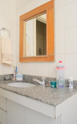 Casa à venda com 286m², 4 quartos e 4 vagasBanheiro Social