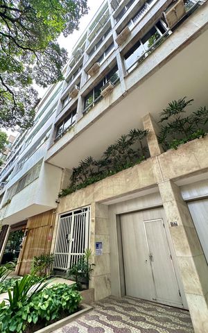 Apartamento à venda com 120m², 3 quartos e 1 vaga Apartamento à venda com 120m², 3 quartos e 1 vagaPlaquinha