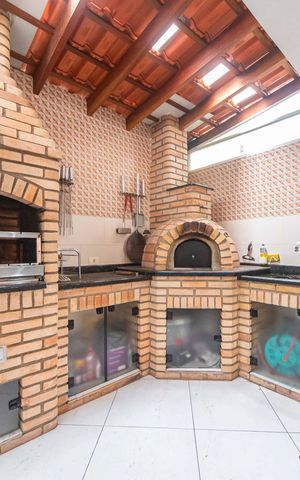 Casa à venda com 190m², 3 quartos e 3 vagas Casa à venda com 190m², 3 quartos e 3 vagasÁrea Gourmet