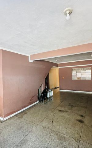 Casa à venda com 80m², 2 quartos e 1 vaga Casa à venda com 80m², 2 quartos e 1 vagaGa