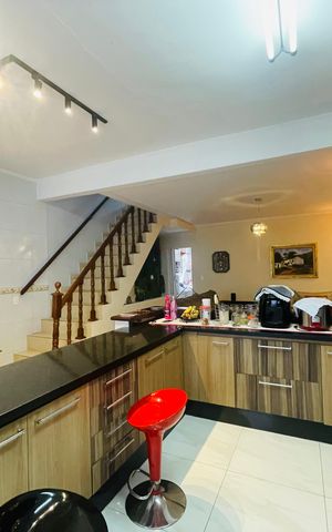 Casa à venda com 80m², 2 quartos e 1 vaga Casa à venda com 80m², 2 quartos e 1 vagaCozinha 1
