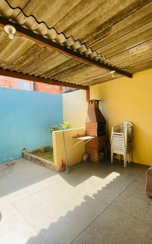Casa à venda com 80m², 2 quartos e 1 vaga Casa à venda com 80m², 2 quartos e 1 vagaÁrea de Serviço