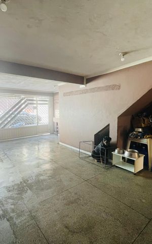 Casa à venda com 80m², 2 quartos e 1 vaga Casa à venda com 80m², 2 quartos e 1 vagaGaragem