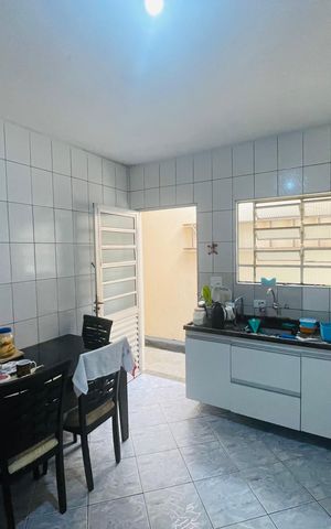 Casa à venda com 80m², 2 quartos e 1 vaga Casa à venda com 80m², 2 quartos e 1 vagaCozinha 2