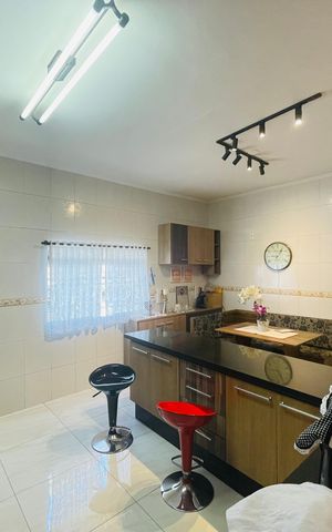 Casa à venda com 80m², 2 quartos e 1 vaga Casa à venda com 80m², 2 quartos e 1 vagaCozinha 1