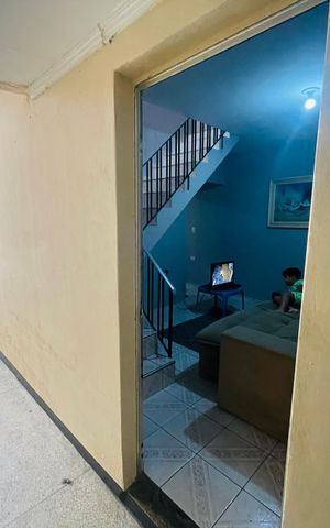 Casa à venda com 80m², 2 quartos e 1 vaga Casa à venda com 80m², 2 quartos e 1 vagaCorredor externo