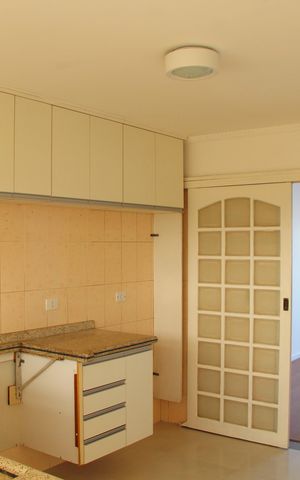 Apartamento para alugar com 76m², 2 quartos e 1 vagaCozinha