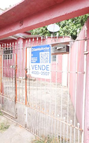 Casa para alugar com 275m², 6 quartos e 3 vagasFachada