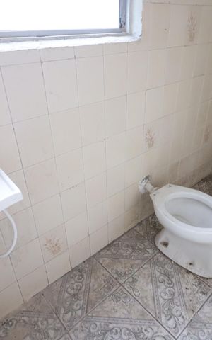 Casa para alugar com 275m², 6 quartos e 3 vagasBanheiro Social