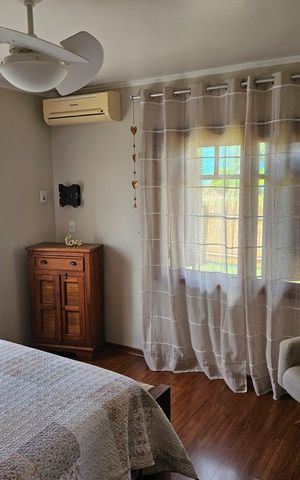 Casa à venda com 224m², 4 quartos e 3 vagas Casa à venda com 224m², 4 quartos e 3 vagasSuíte