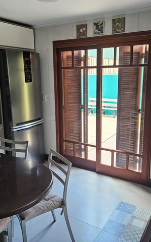 Casa à venda com 224m², 4 quartos e 3 vagas Casa à venda com 224m², 4 quartos e 3 vagasCozinha