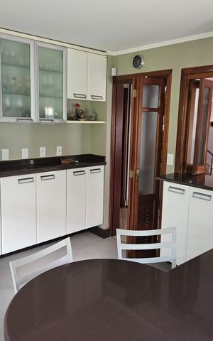 Casa à venda com 224m², 4 quartos e 3 vagas Casa à venda com 224m², 4 quartos e 3 vagasCozinha