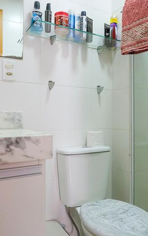 Apartamento à venda com 70m², 2 quartos e 2 vagasBanheiro social
