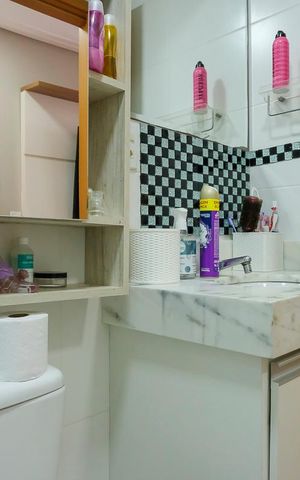 Apartamento à venda com 70m², 2 quartos e 2 vagasBanheiro da suíte
