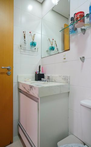 Apartamento à venda com 70m², 2 quartos e 2 vagasBanheiro social