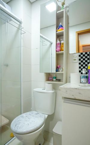 Apartamento à venda com 70m², 2 quartos e 2 vagasBanheiro da suíte