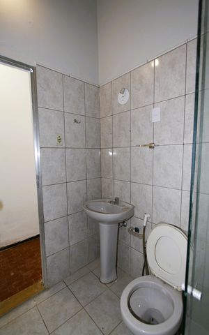 Casa para alugar com 70m², 2 quartos e sem vagaBanheiro