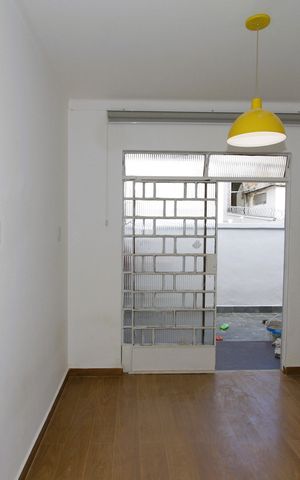 Casa para alugar com 70m², 2 quartos e sem vagaSala