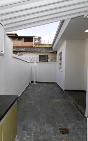 Casa para alugar com 70m², 2 quartos e sem vagaÁrea Externa