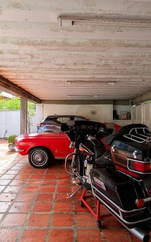 Casa à venda com 240m², 4 quartos e 3 vagas