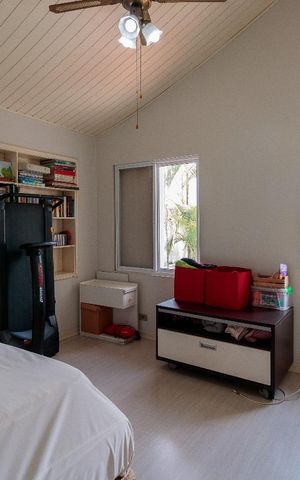 Casa à venda com 240m², 4 quartos e 3 vagas