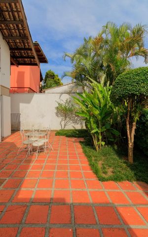 Casa à venda com 240m², 4 quartos e 3 vagas