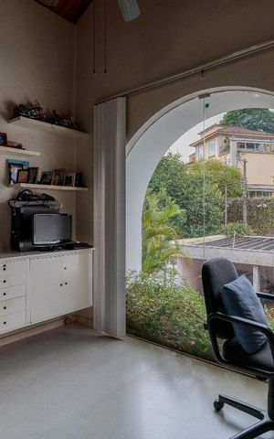Casa à venda com 240m², 4 quartos e 3 vagas
