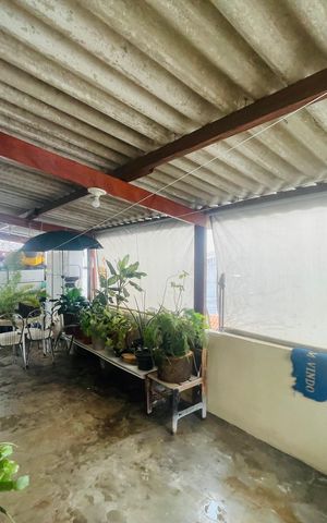 Casa à venda com 158m², 5 quartos e 2 vagas Casa à venda com 158m², 5 quartos e 2 vagasQuintal
