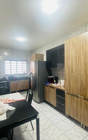 Casa à venda com 158m², 5 quartos e 2 vagas Casa à venda com 158m², 5 quartos e 2 vagasCozinha