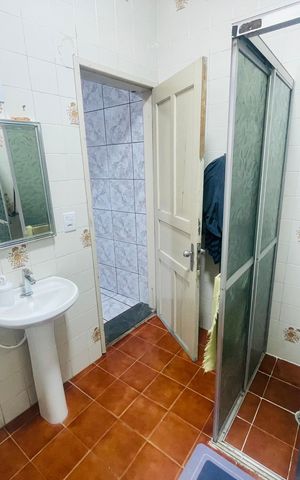 Casa à venda com 158m², 5 quartos e 2 vagas Casa à venda com 158m², 5 quartos e 2 vagasBanheiro 1