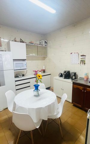Casa à venda com 158m², 5 quartos e 2 vagas Casa à venda com 158m², 5 quartos e 2 vagasCozinha