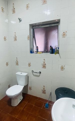 Casa à venda com 158m², 5 quartos e 2 vagas Casa à venda com 158m², 5 quartos e 2 vagasBanheiro 1