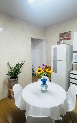 Casa à venda com 158m², 5 quartos e 2 vagas Casa à venda com 158m², 5 quartos e 2 vagasCozinha