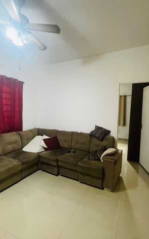 Casa à venda com 158m², 5 quartos e 2 vagas Casa à venda com 158m², 5 quartos e 2 vagasSala