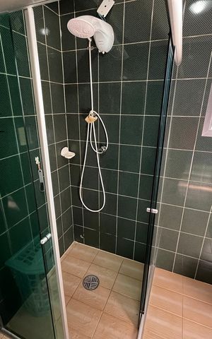 Casa à venda com 180m², 4 quartos e 1 vaga Casa à venda com 180m², 4 quartos e 1 vagaBanheiro Social