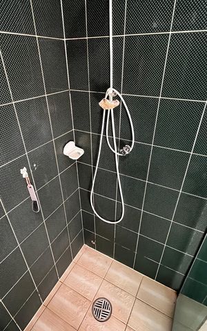 Casa à venda com 180m², 4 quartos e 1 vaga Casa à venda com 180m², 4 quartos e 1 vagaBanheiro Social