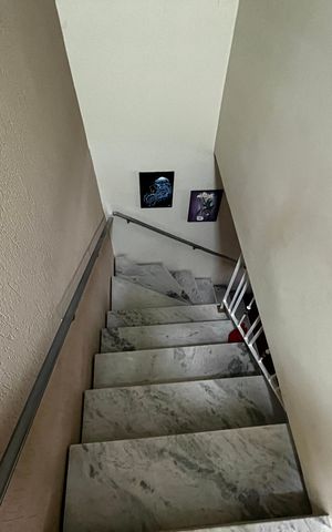 Casa à venda com 180m², 4 quartos e 1 vaga Casa à venda com 180m², 4 quartos e 1 vagaCorredor
