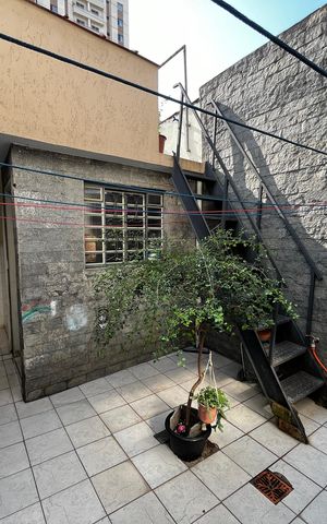 Casa à venda com 180m², 4 quartos e 1 vaga Casa à venda com 180m², 4 quartos e 1 vagaQuintal