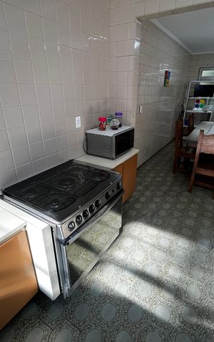 Casa à venda com 180m², 4 quartos e 1 vaga Casa à venda com 180m², 4 quartos e 1 vagaCozinha