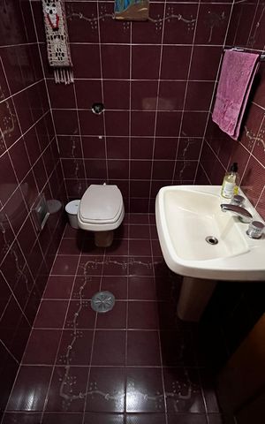 Casa à venda com 180m², 4 quartos e 1 vaga Casa à venda com 180m², 4 quartos e 1 vagaLavabo