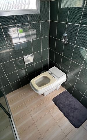 Casa à venda com 180m², 4 quartos e 1 vaga Casa à venda com 180m², 4 quartos e 1 vagaBanheiro Social