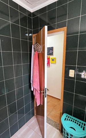 Casa à venda com 180m², 4 quartos e 1 vaga Casa à venda com 180m², 4 quartos e 1 vagaBanheiro Social