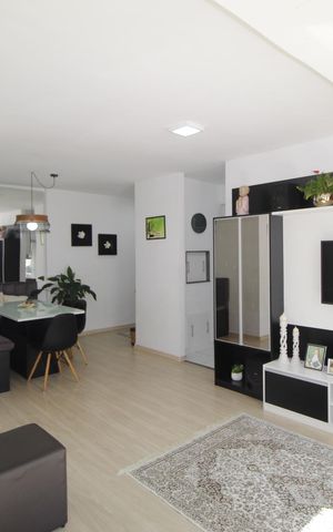 Apartamento à venda com 70m², 2 quartos e 1 vagaSala