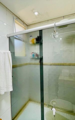 Casa de condomínio à venda com 247m², 3 quartos e 4 vagas Casa de condomínio à venda com 247m², 3 quartos e 4 vagasBanheiro 1