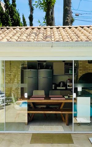 Casa de condomínio à venda com 247m², 3 quartos e 4 vagas Casa de condomínio à venda com 247m², 3 quartos e 4 vagasEspaço Gourmet