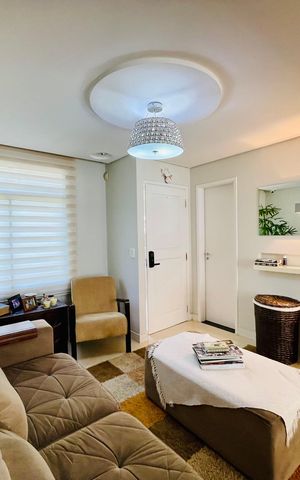 Casa de condomínio à venda com 247m², 3 quartos e 4 vagas Casa de condomínio à venda com 247m², 3 quartos e 4 vagasSala
