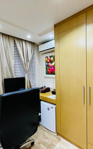 Casa de condomínio à venda com 247m², 3 quartos e 4 vagas Casa de condomínio à venda com 247m², 3 quartos e 4 vagasQuarto 1