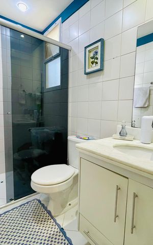 Casa de condomínio à venda com 247m², 3 quartos e 4 vagas Casa de condomínio à venda com 247m², 3 quartos e 4 vagasBanheiro 3
